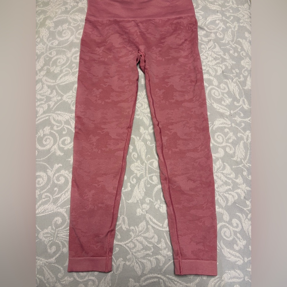 Gymshark Pink Camo Leggings